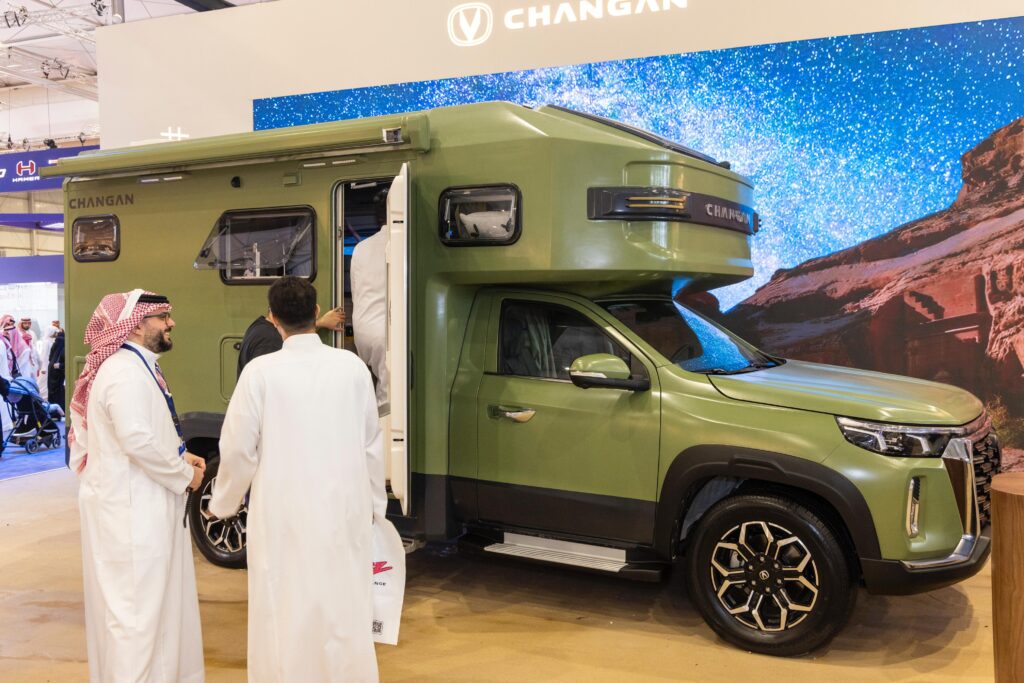 شانجان المجدوعي تشارك في المعرض الدولي للصقور والصيد 2025 في الرياض وتعرض طرازاتها المخصصة لعشاق البرّ والرحلات